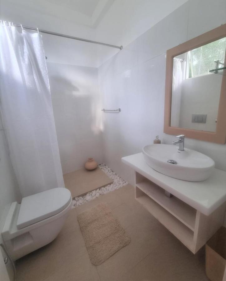 Golden Beach Paradise Tangalle Exterior photo