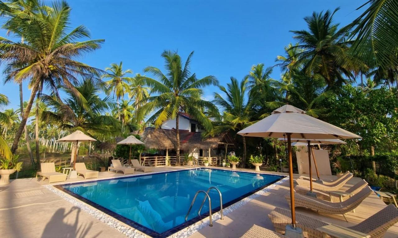 Golden Beach Paradise Tangalle Exterior photo